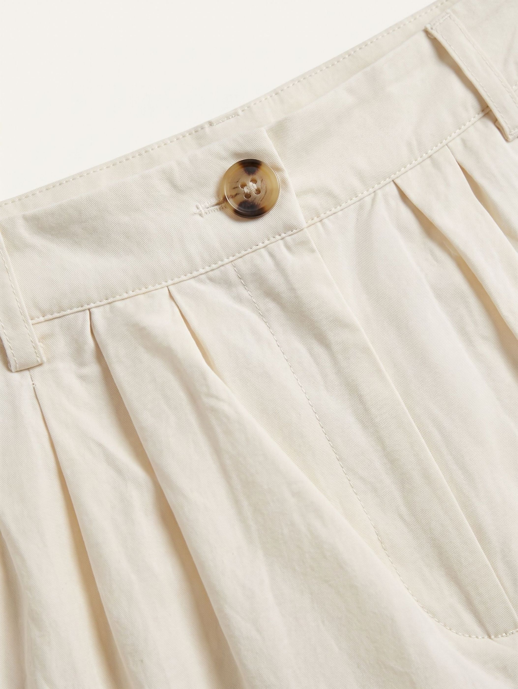 Pleated Essential Short